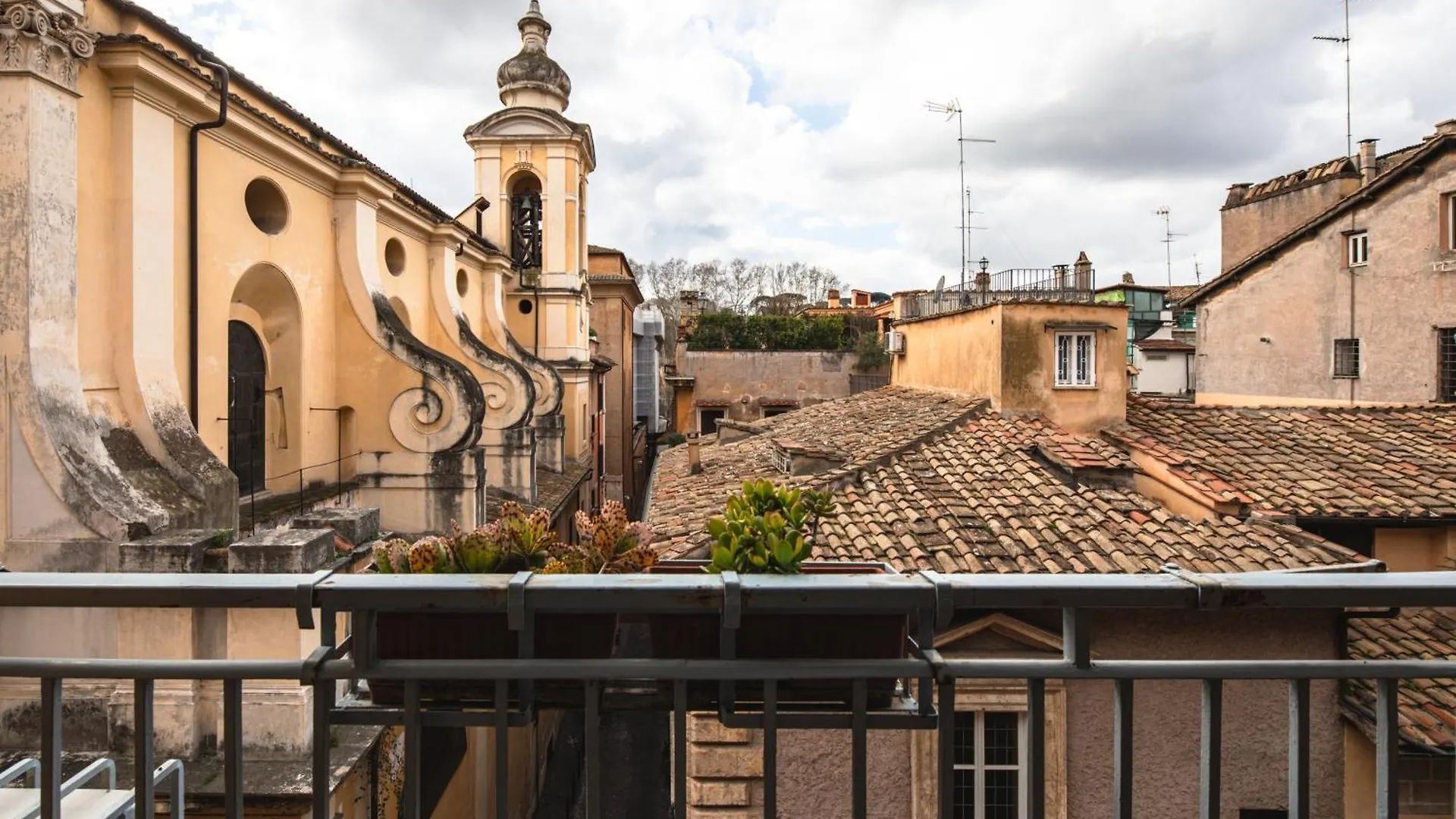 Cesarina Home Rome