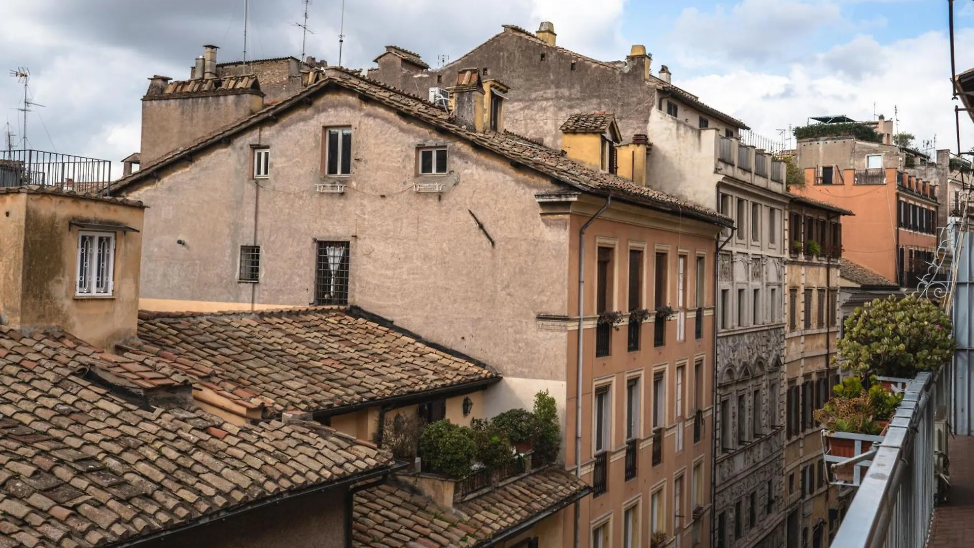 Cesarina Home Rome